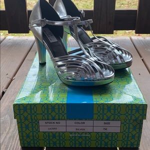 Hot in Hollywood shoes {2for$15}